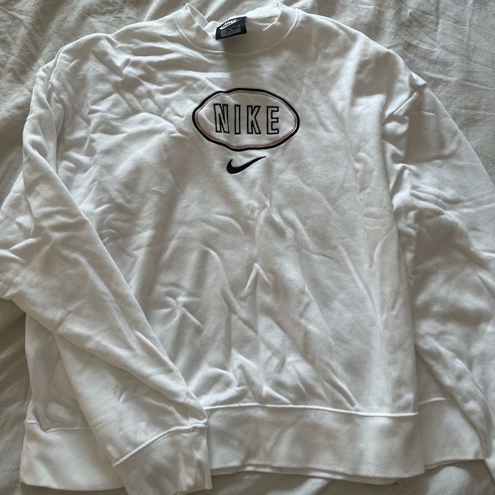 White Nike sweatshirt. Size XL